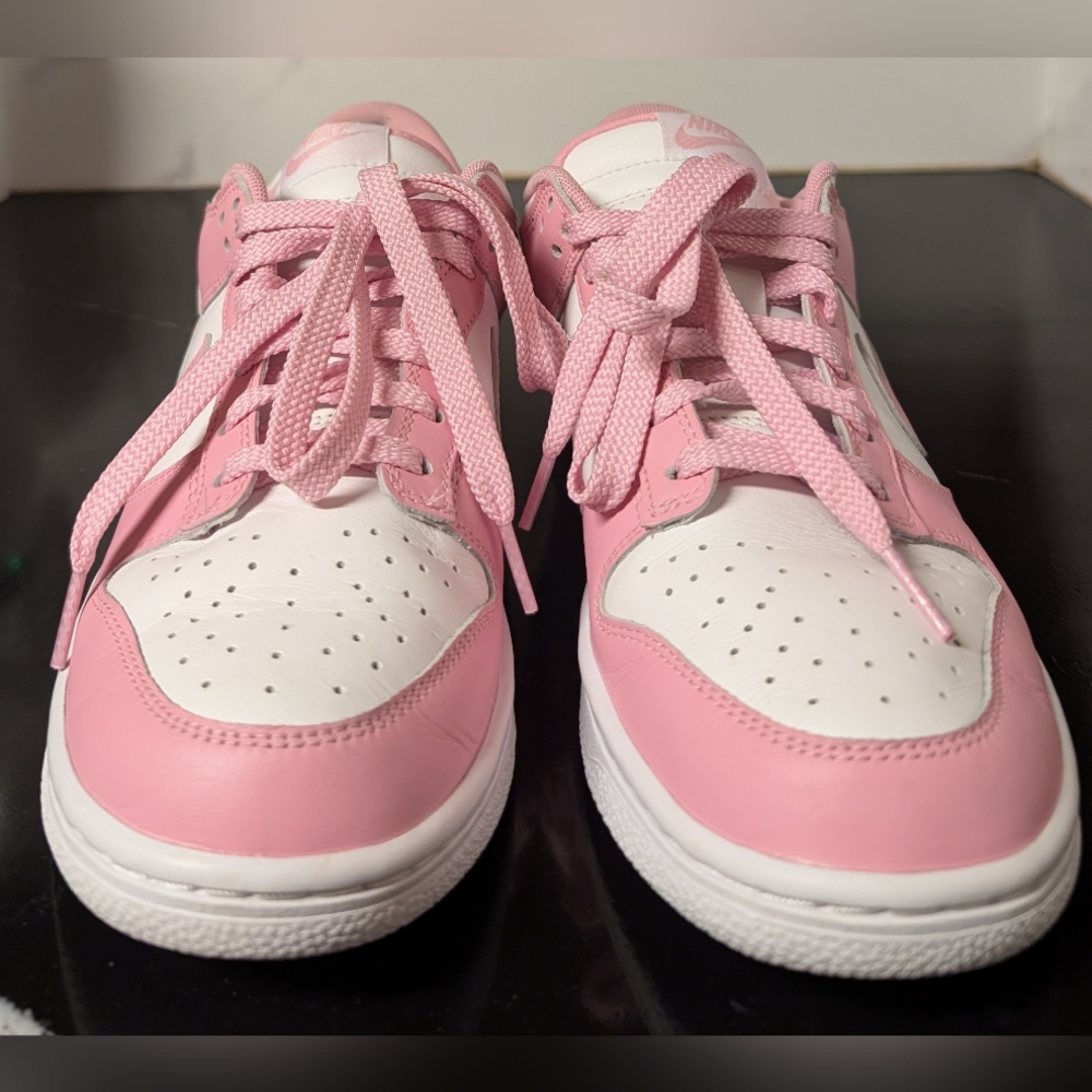 Nike Dunk Low 'Real Pink' Sneakers Wmn's Size 10 Like New MSRP $140 - Picture 3 of 11
